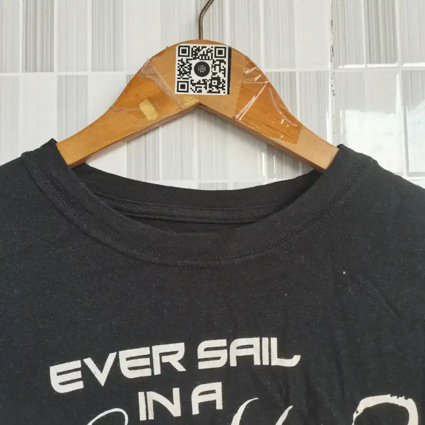 27. Kaos Dewasa Lengan Pendek Fire File Size M [PRELOVED] (SECOND)