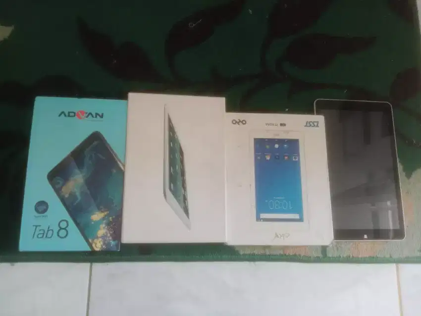 Di jual empat unit tablet