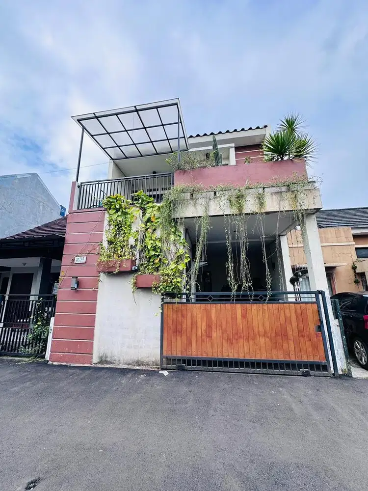 Rumah 2 Lantai Bebas Banjir Jakarta Timur