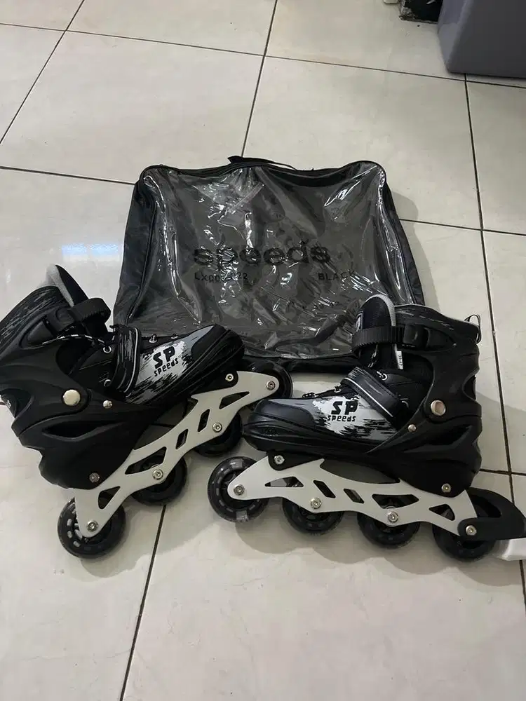 Sepatu Roda merk speeds