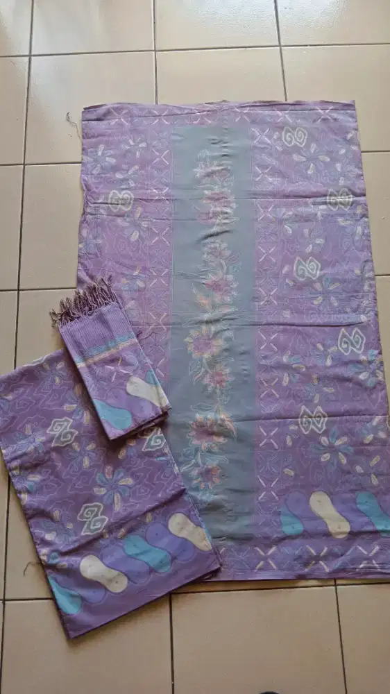 Kain batik pewarna alam
