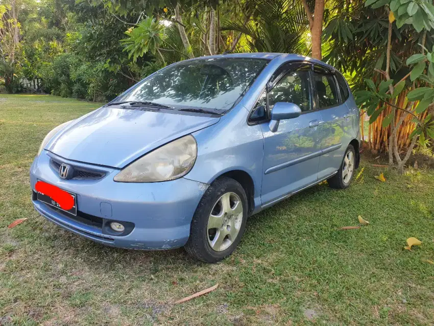 Jazz 2005 ss lengkap pajak hidup ori semua. Ban baru.