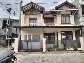 Turun Harga dikontrakan Rumah 2 lantai di Permata Cimahi