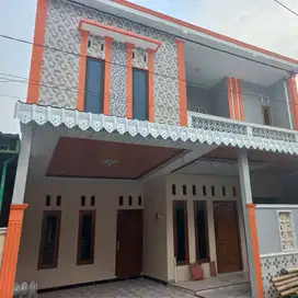 Rumah bagus 2 lantai di Sawahan dekat exit tol solo
