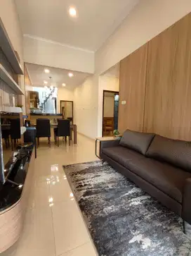 Rumah mewah di Kota Baru Parahyangan