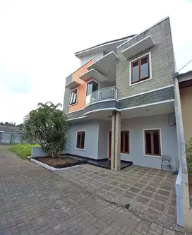 Rumah 2 lantai Bintaro Crown Residence Selangkah ke Bintaro