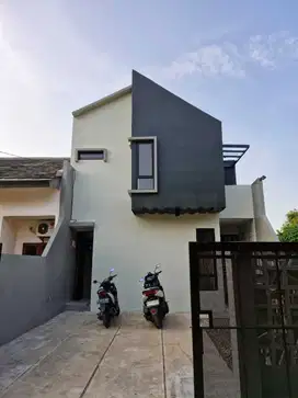RUMAH MEWAH S1AP HUN1 D1 JAT1AS1H KOTA BEKAS1 900 JUTAAN SUPER LUAS
