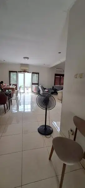 rumah strategis dekat akses pintu tol kota wisata