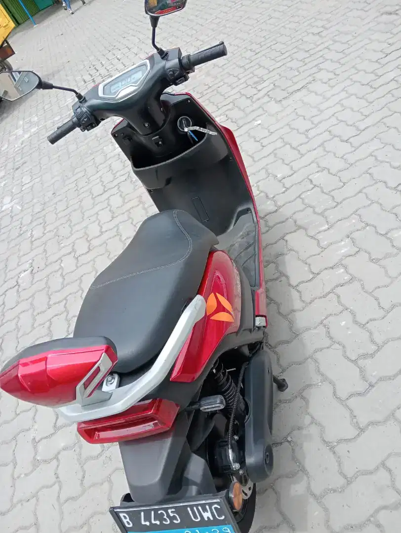 Dijual Motor Listrik Yadea T9 Tahun 2023
