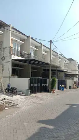 Dekat MERR, Rumah Syariah 2 Lantai Di Perum. Rungkut Harapan Surabaya