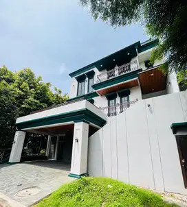 RUMAH BARU 3.5 LANTAi DI BSD ICON SIMPLICITY