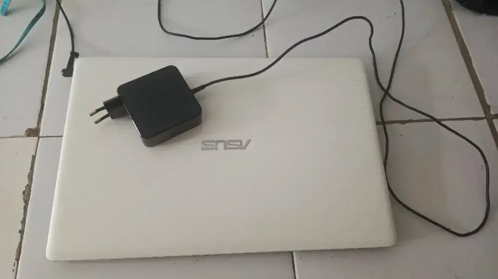 Laptop asus x550cc