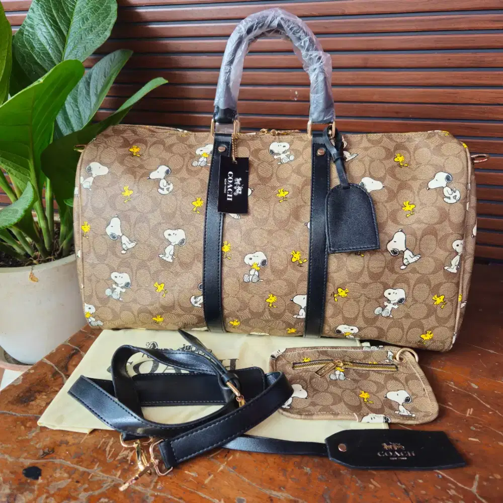 COACH SNOOPY/ FLOWER TRAVEL BAG SIZE JUMBO