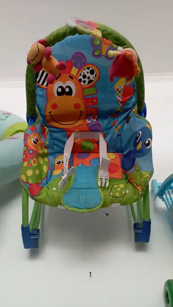 Sugar baby, tempat duduk dan tidur bayi