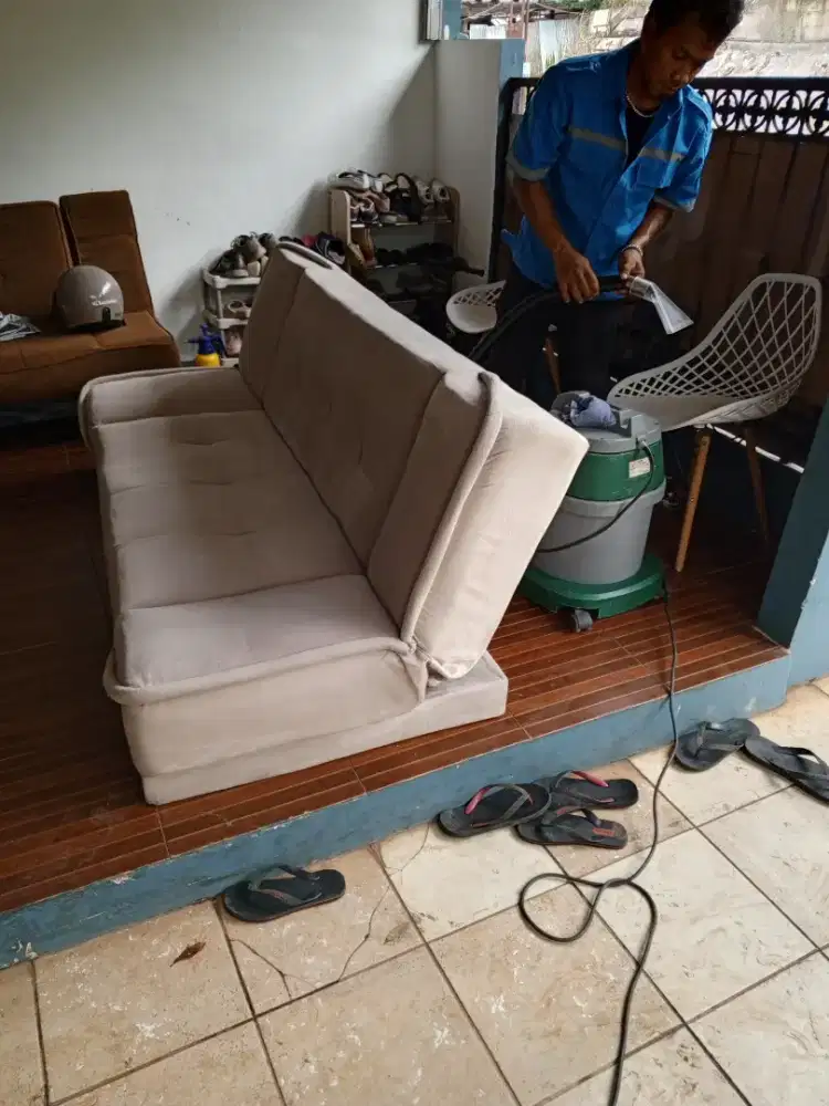 Jasa cuci kasur springbed sofa karpet jok mobil dll