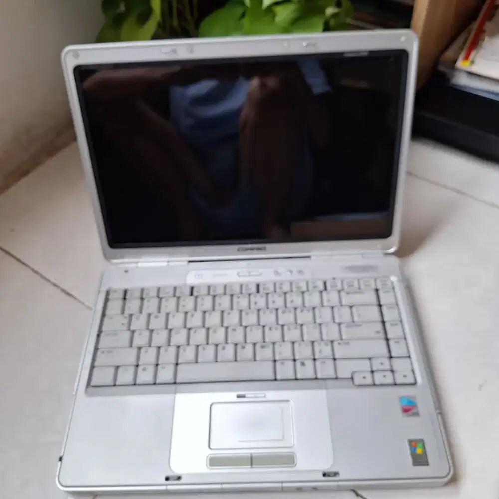 Laptop bekas merek hp