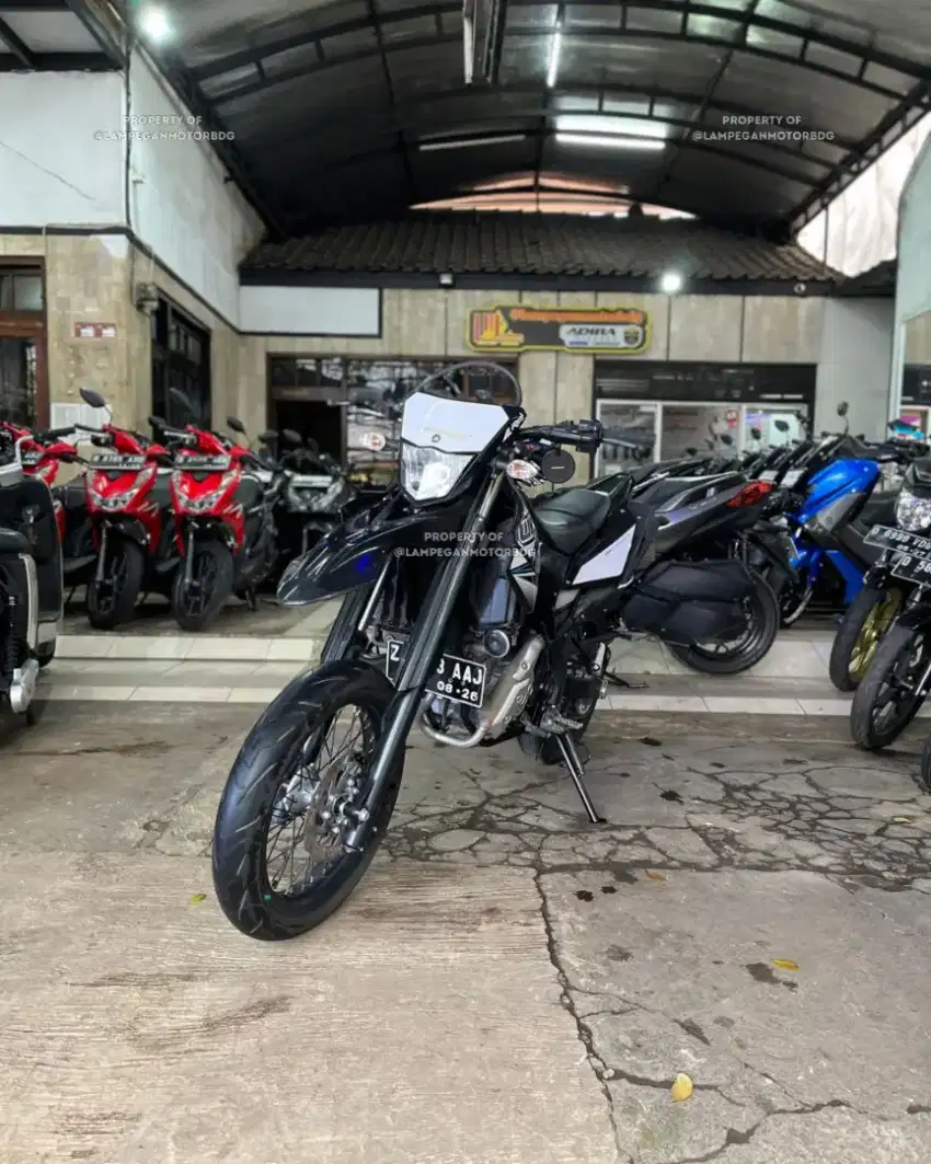 Yamaha WR 155 R 2021 plat z