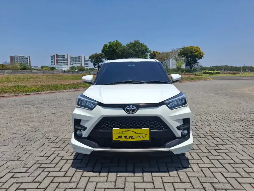 TOYOTA RAIZE GR TSS TAHUN 2021 

TRANSMISI AUTOMATIC
PMK 2022
PUTIH