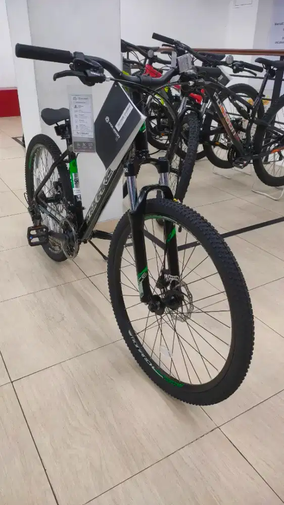 Sepeda Monarch M5 Black Green