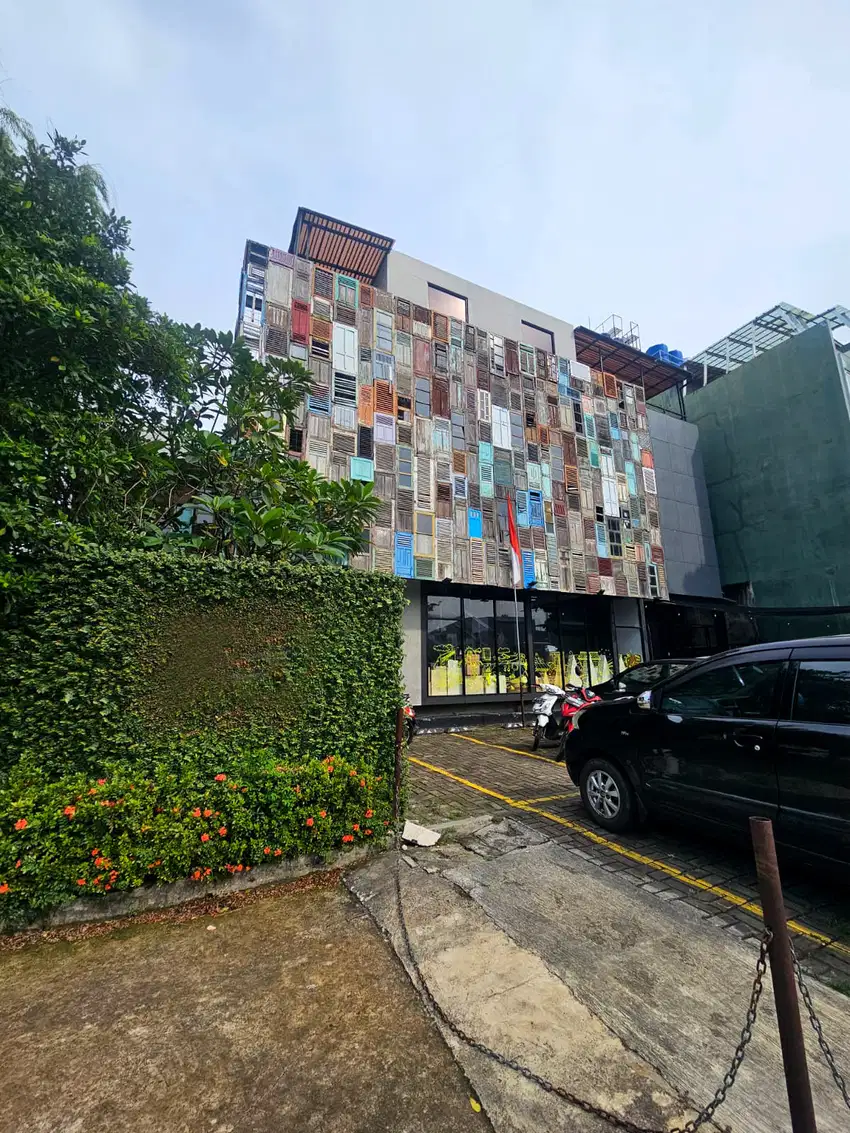 Jual Gedung Kantor Strategis 4 Lantai Metland Puri Petir Tangerang