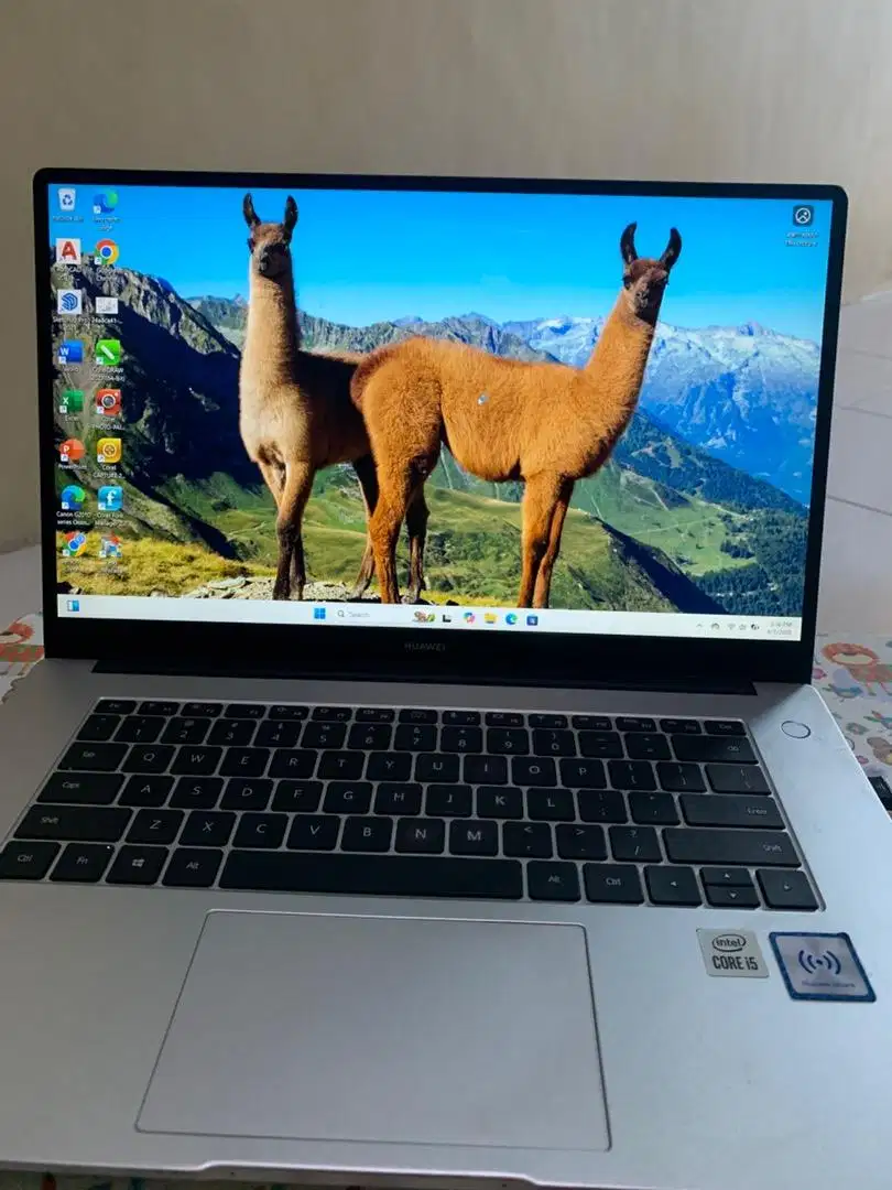Laptop Huawei Matebook D15 core i5