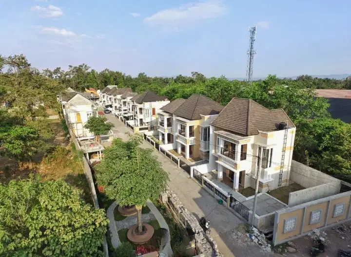 1,5 M Rumah 2 Lantai Dalam Perumahan Dekat Kampus UGM Jalan Kaliurang