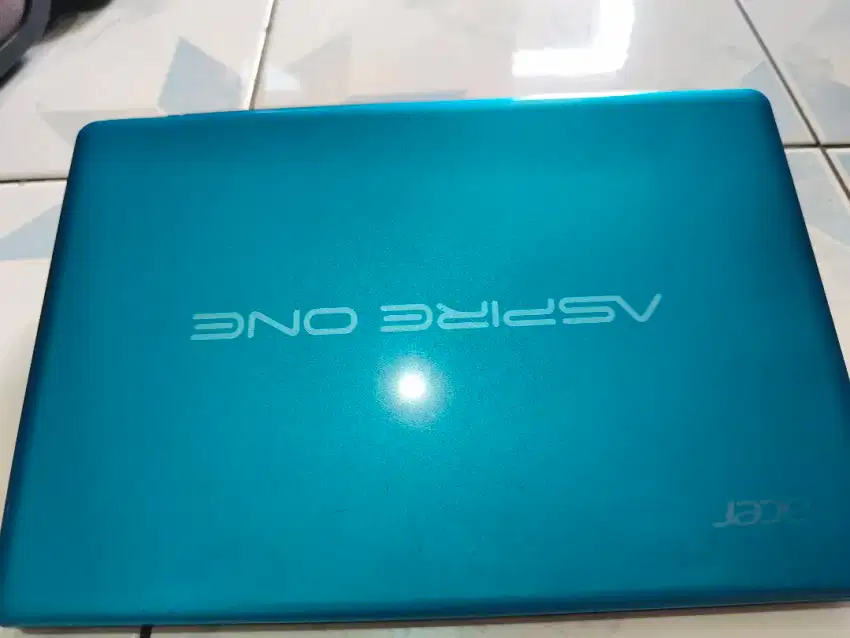Acer aspire one 725 siap pakai SSD 256 gb ram 4gb ddr3 vgen