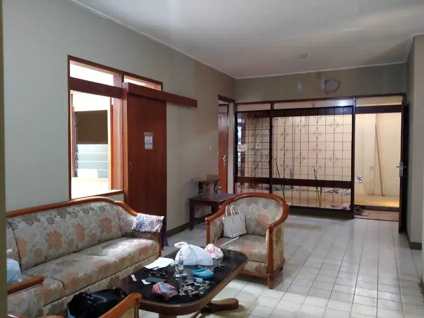 Rumah Hook Luas Bisa Untuk Kantor di Sukaluyu Bandung