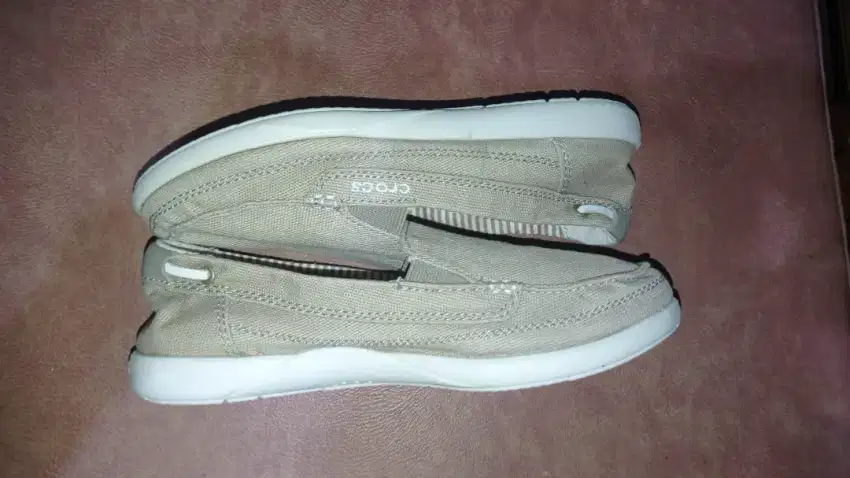 Sepatu Anak Slip on Crocs Size 34