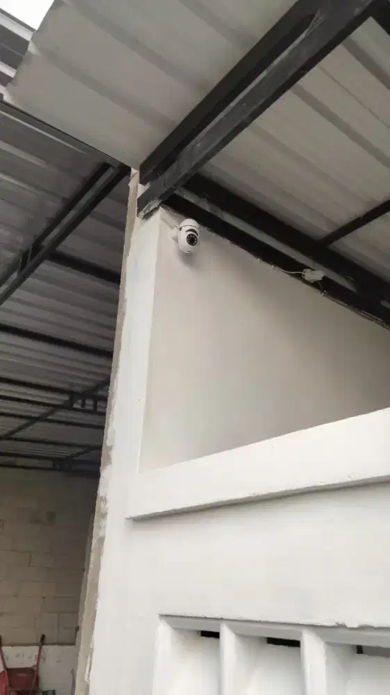 Cctv bisa berputar 360% dan bisa dipantau atau dilihat dari Hp