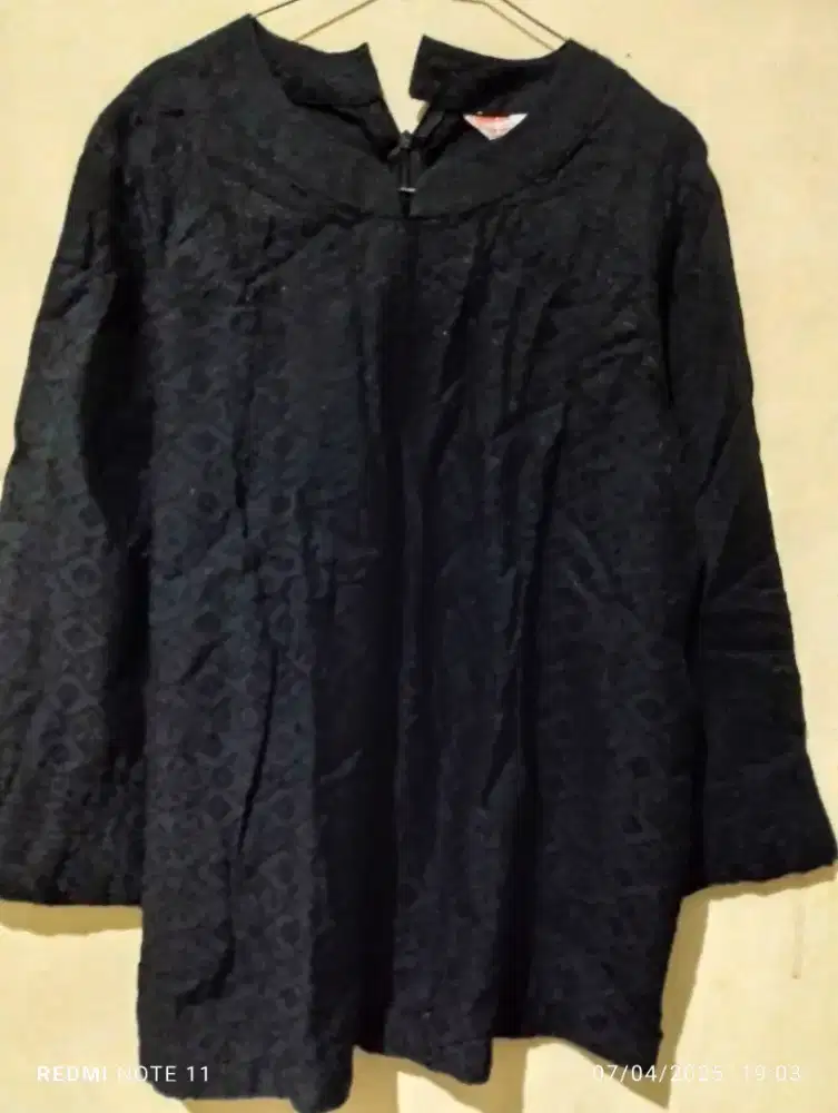 atasan kerja wanita motif batik