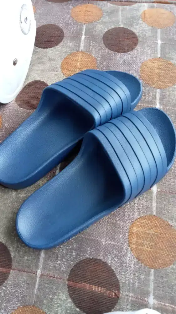 Sandal Adidas Slip on Anti Licin