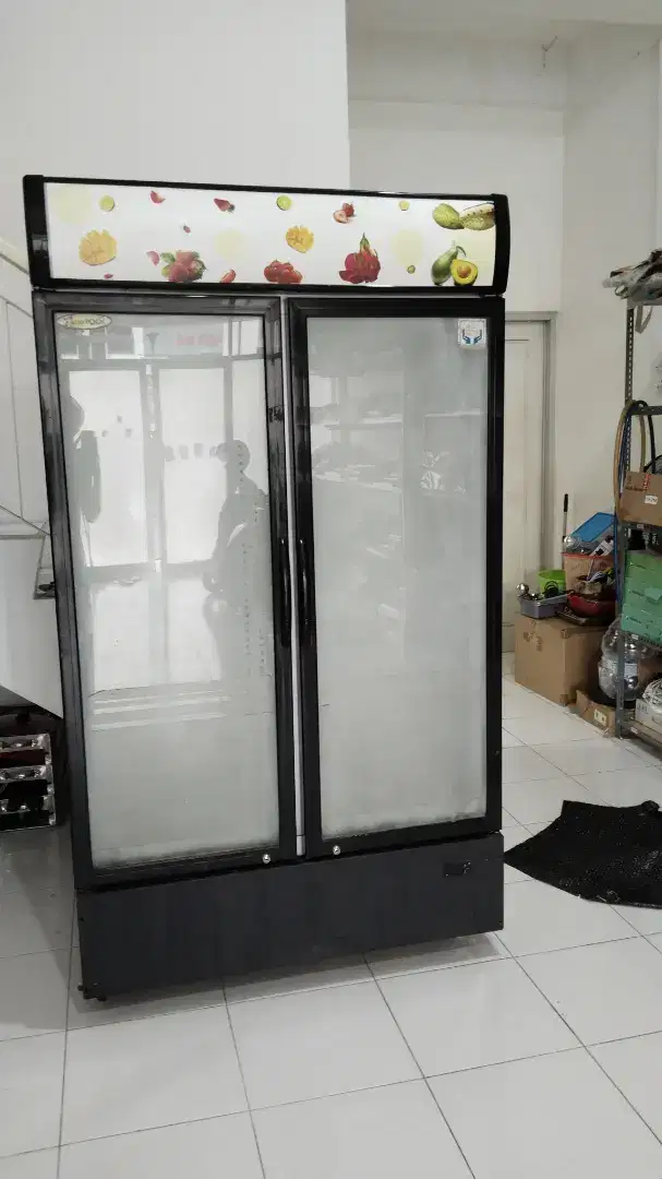 showcase chiller 2 pintu