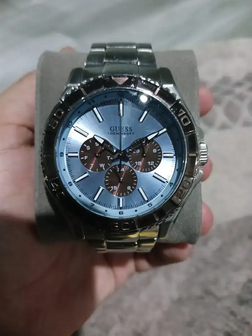 Jam GUESS original