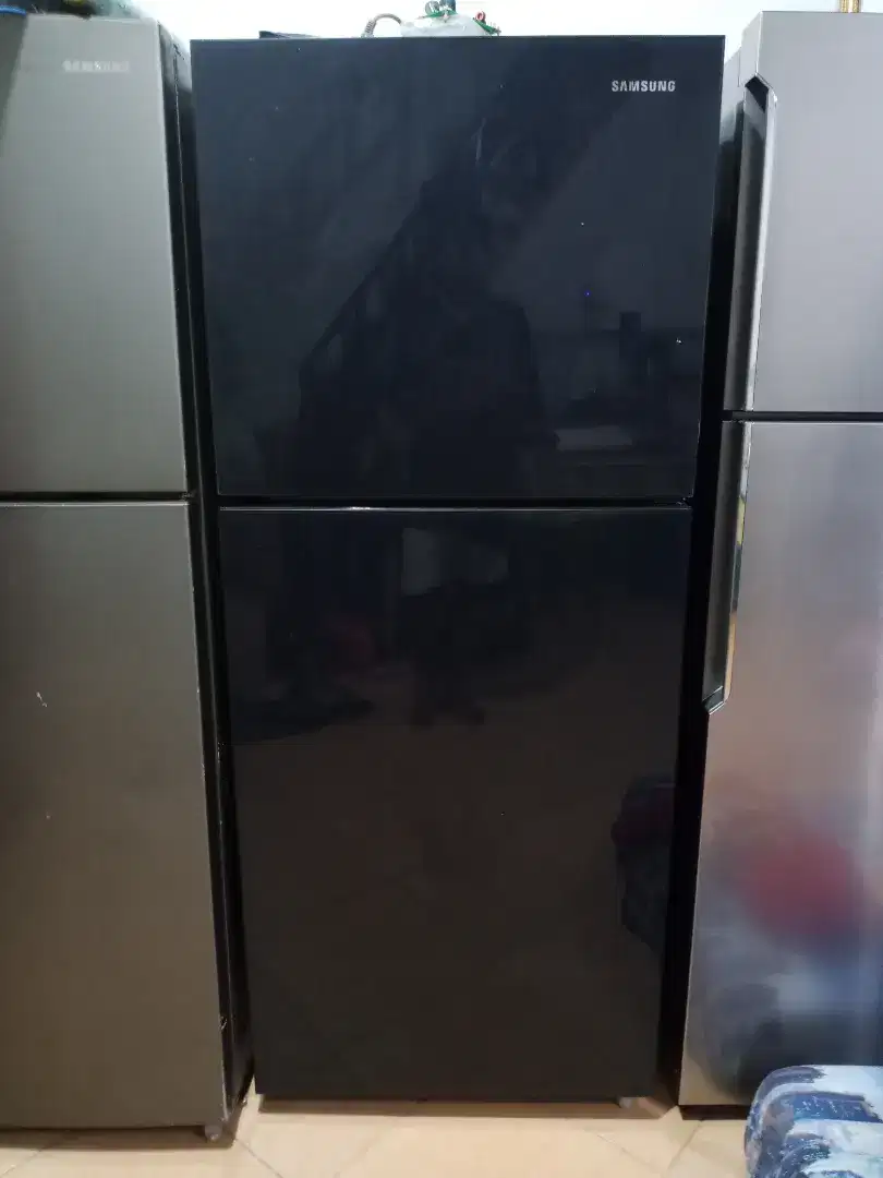 Kulkas 2 pintu merk tipe Samsung