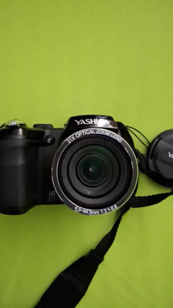 Kamera Digital Yashica