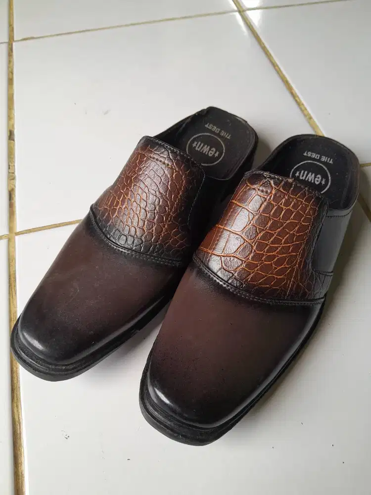 Sepatu slop pantofel 41