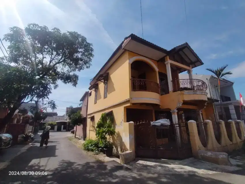 Rumah 2 Lantai di Margahayu Raya Buah Batu