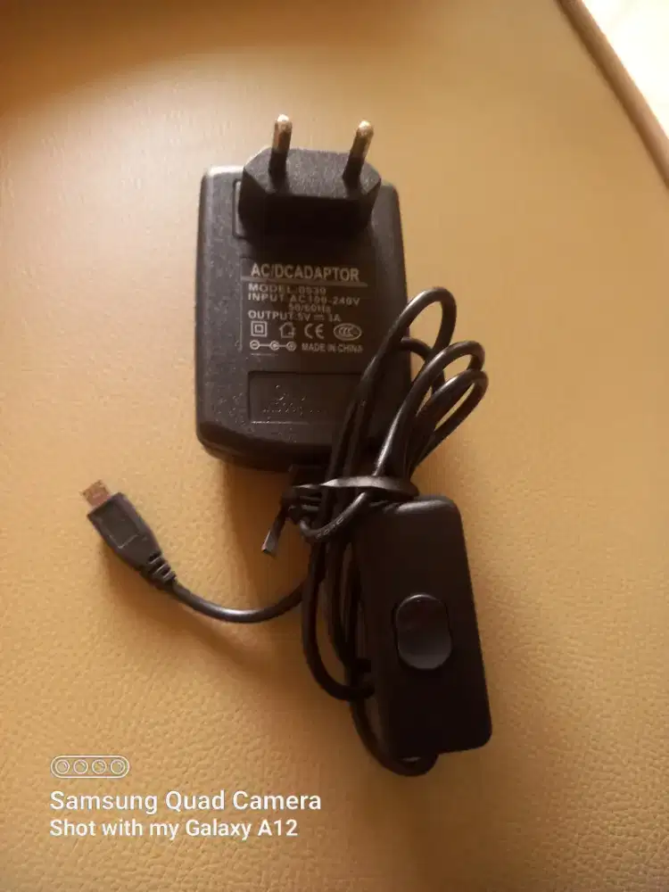 Charger type micro 5V 3Am ada Saklar on off,Fungsi Normal