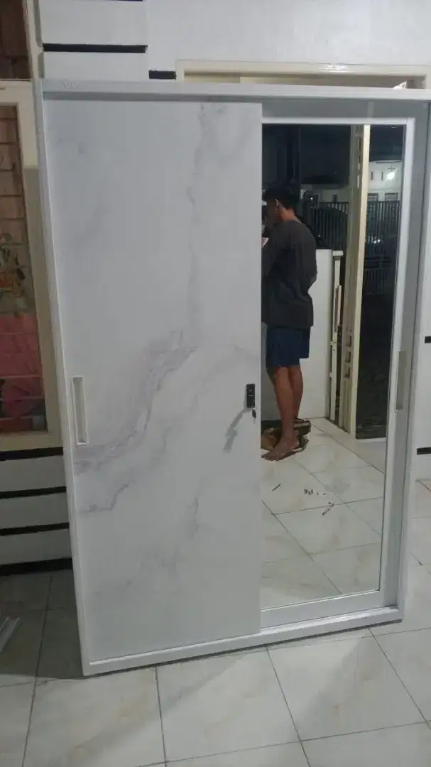 Lemari Pakaian 2 pintu sliding jumbo plat besi