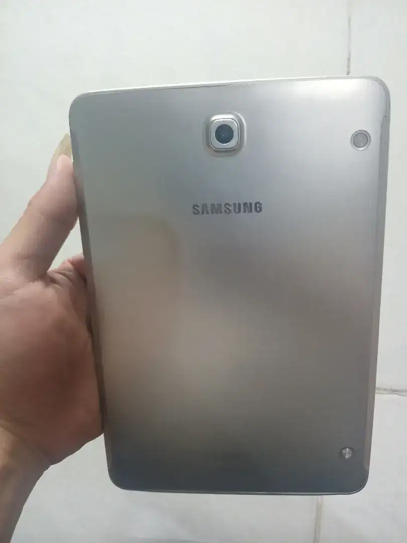 DIJUAL TAB SAMSUNG S2 RESMI SPEK 3/32 BISA WIFI DAN SIMCARD GAS AJA NI