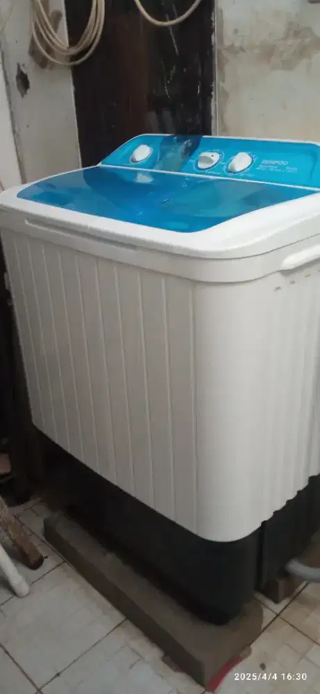 Mesin Cuci Denpoo DW 8908 (2 tabung)