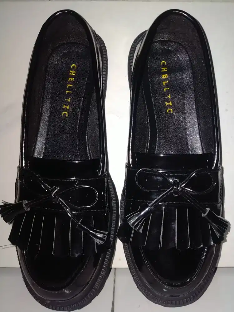 Sepatu docmart loafers (nego)