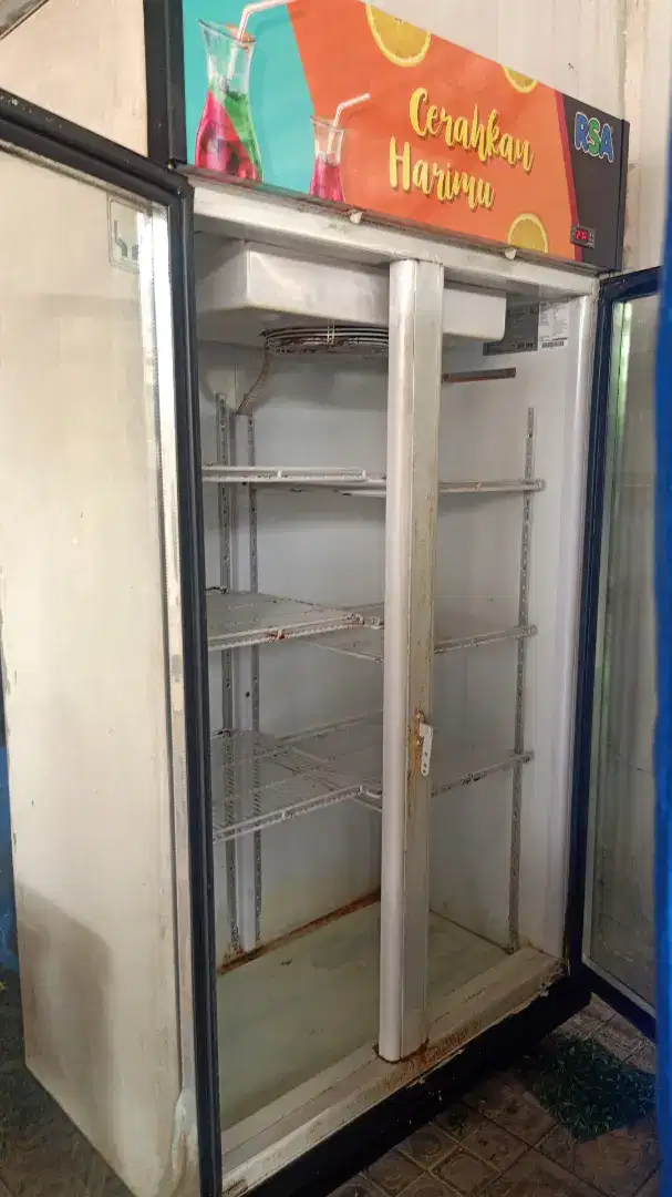 Showcase 2 pintu RSA Bagus 800L