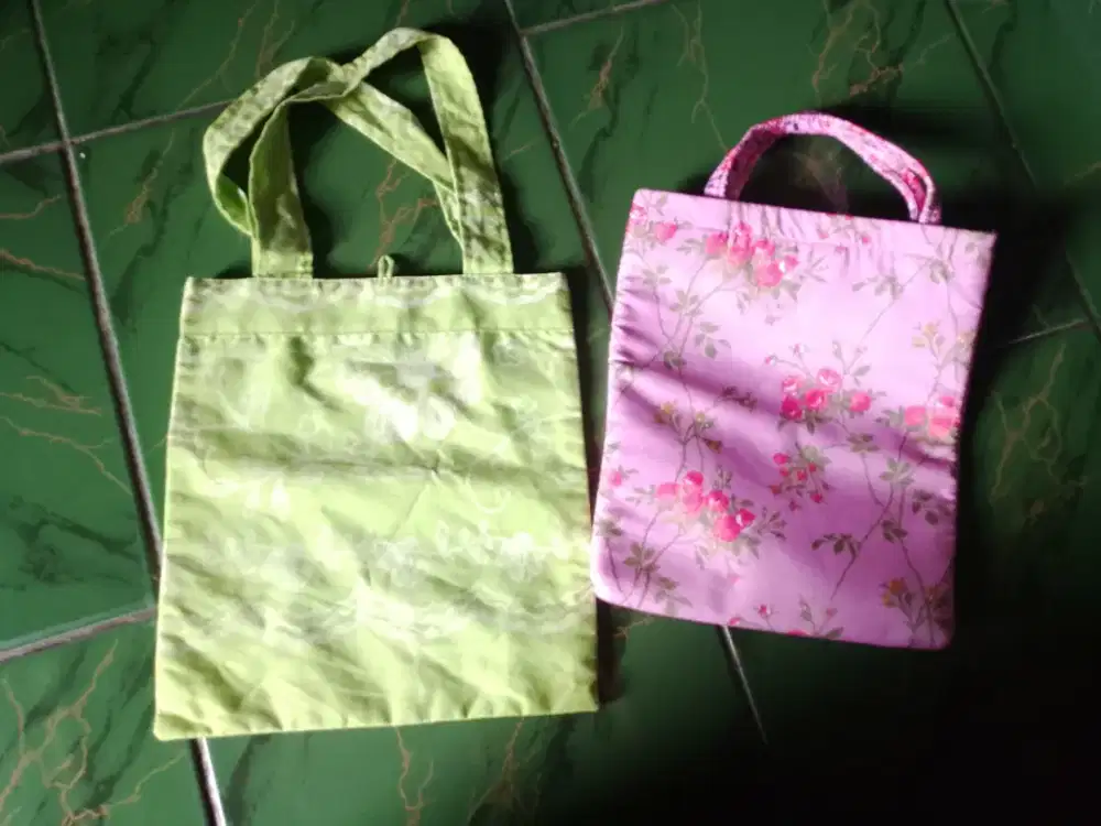 2 TAS MUKENAH PRELOVED (TASNYA SAJA)