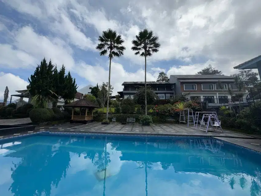 HOT SALE!!!Villa terawat siap Huni dekat Taman Safari Puncak Bogor