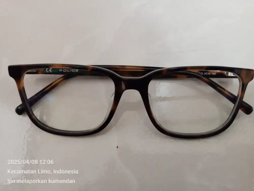 Dijual frame kacamata Police