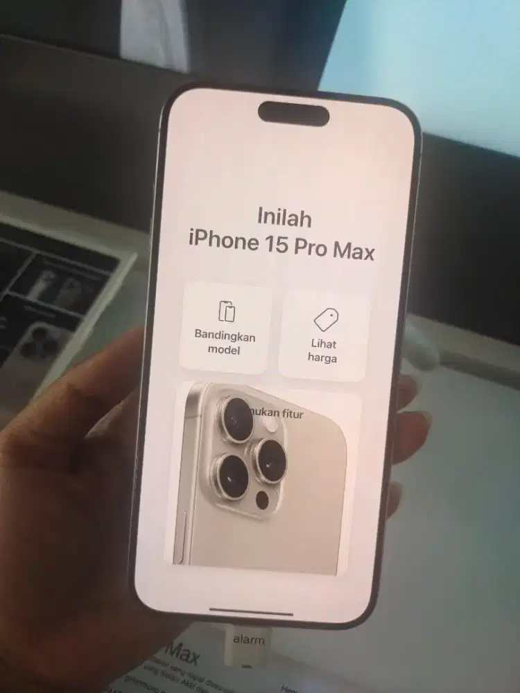 iPhone 15 Pro Max Dikredt hnya 900an aja..