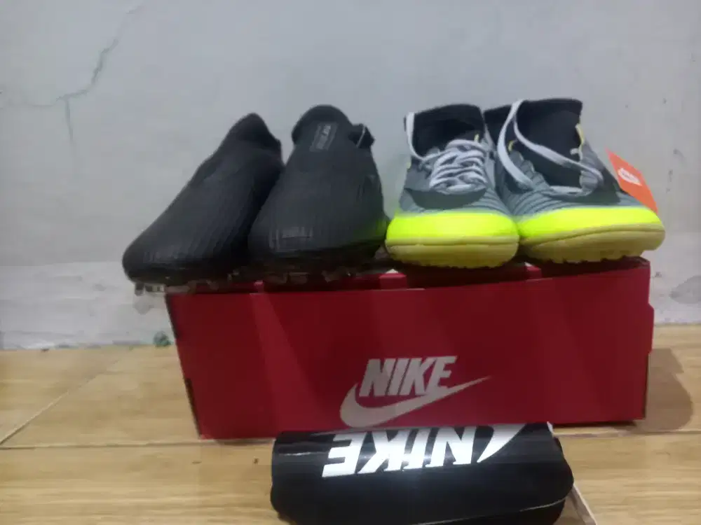 Jual bu Sepatu futsal dan sepatu bola no.39