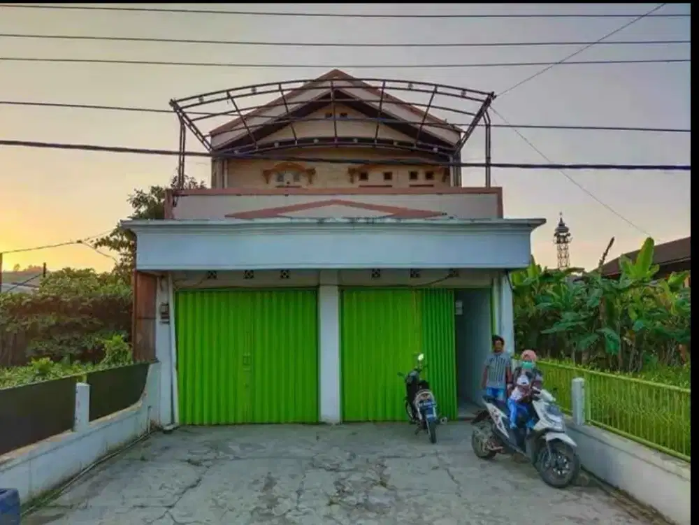 Disewakan cepat Ruko di pinggir jalan cocok untuk Kantor/Gudang